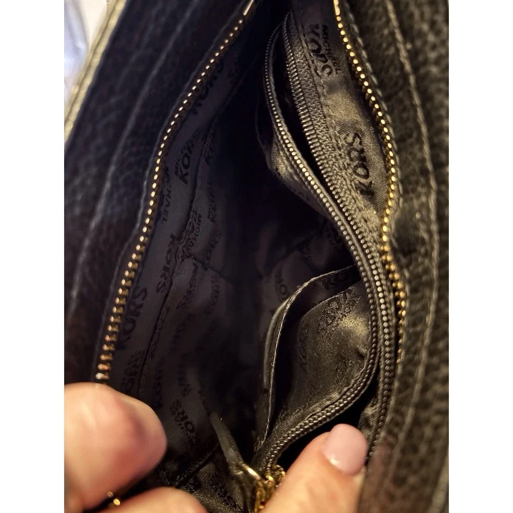 Michael Kor's Hamilton Traveler Messenger